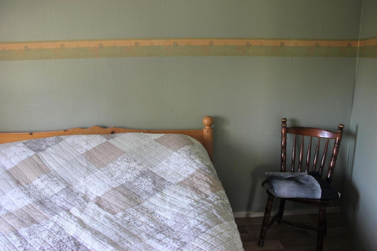 Charmig Hallandslaenga Naera Ullared Buitenkant foto